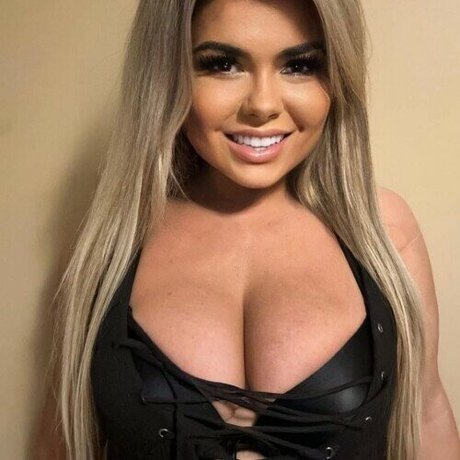 Alaston vuotanut OnlyFans-kuva Black Dahlia