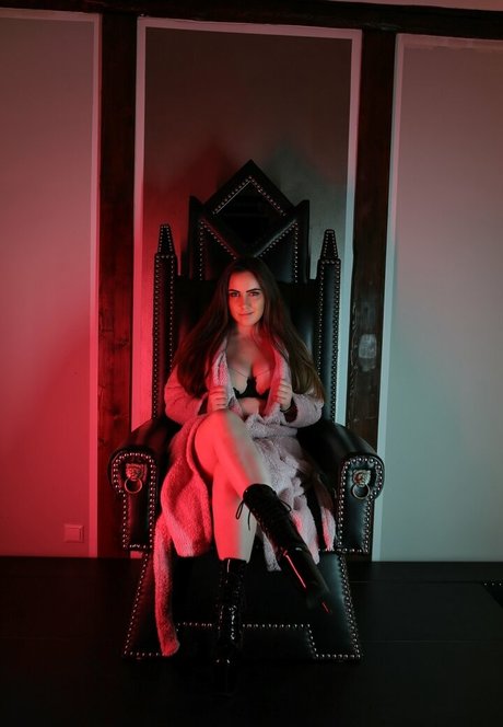 Madame.alaska.official