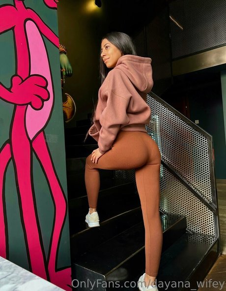 Dayana_wifey
