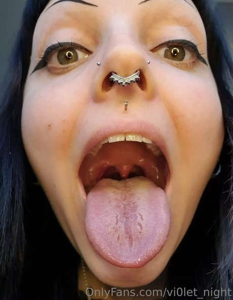 Vi0let_night