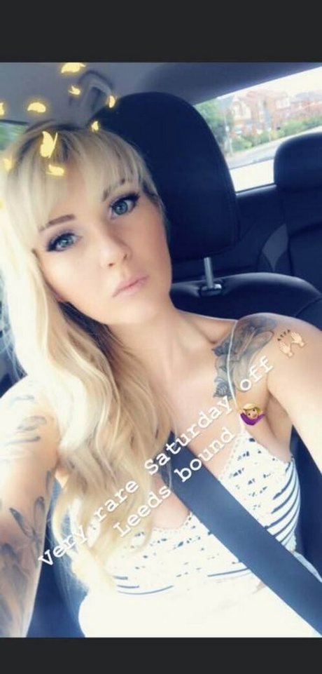 Nahá fotka uniklých OnlyFans od Sharni Knighton