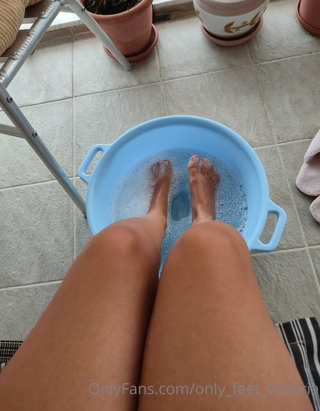 Nahá fotka uniklých OnlyFans od Onlyfeetvictoria