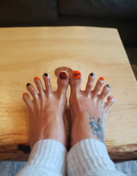 Lilmisslongtoes7410