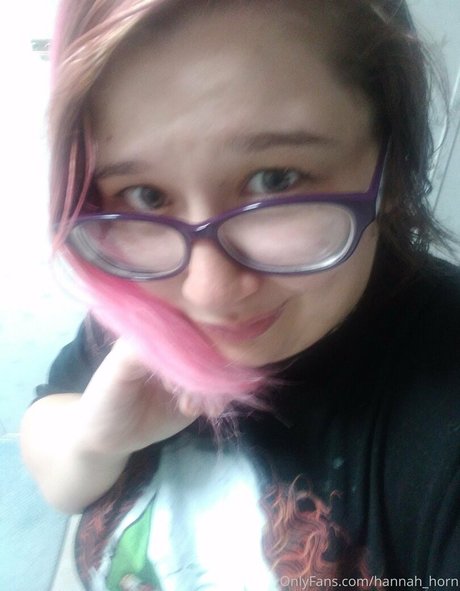 Hannah_horn