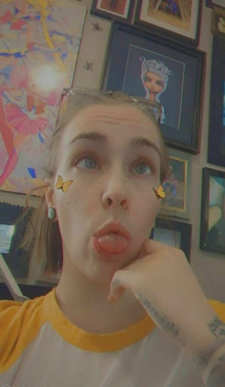 Alaston vuotanut OnlyFans-kuva Milkymamaway